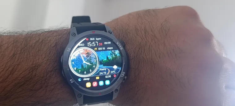 Foto de Jesús sobre OrbitWatch
